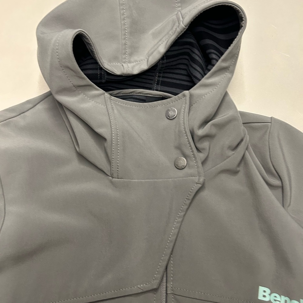 Bench Women’s Sage Green Hooded Light  Utility Jacket.  Size XL - Picture 6 of 16